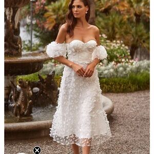 Alamour the Label Giulianna White Floral Dress